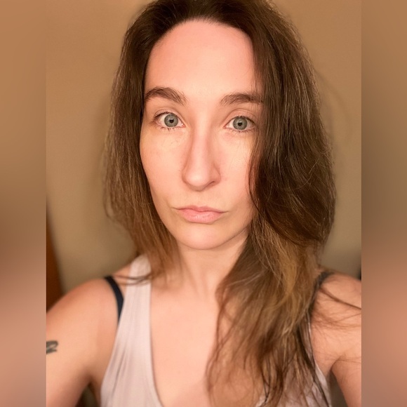 Meet your Posher, Taylor - Picture 1 of 1